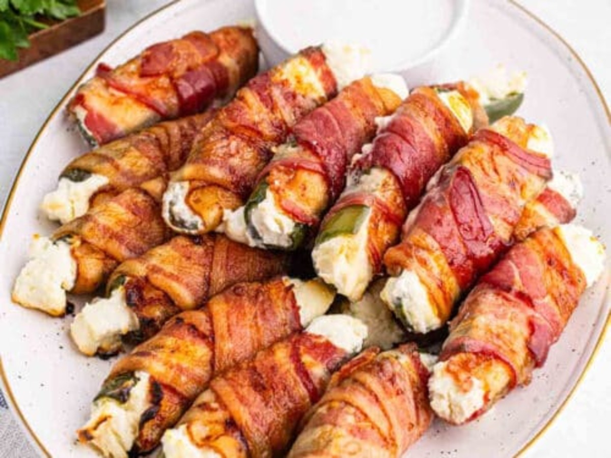 Bacon-Wrapped Jalapeño Poppers