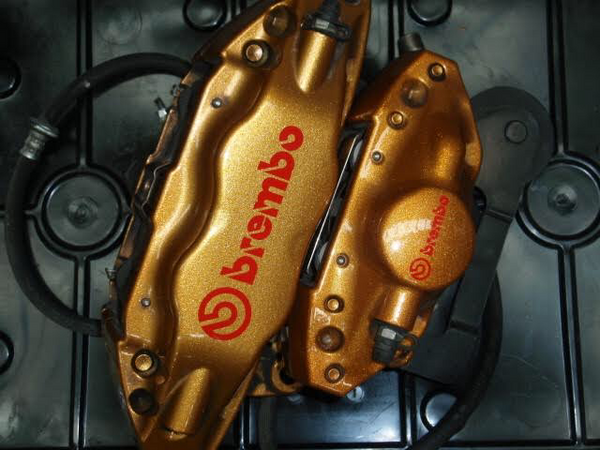 Multiple brake caliper paint color options